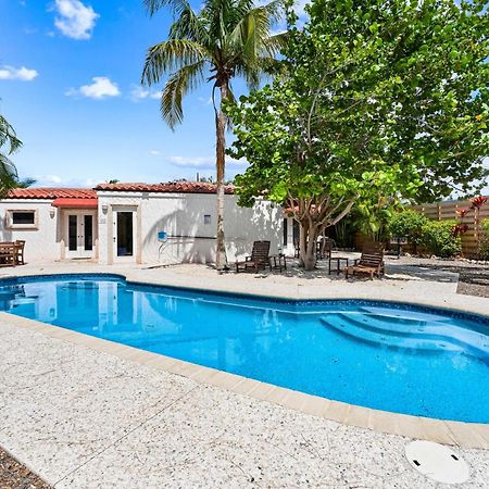 סייסטה קי Crescent Beach Villas מראה חיצוני תמונה