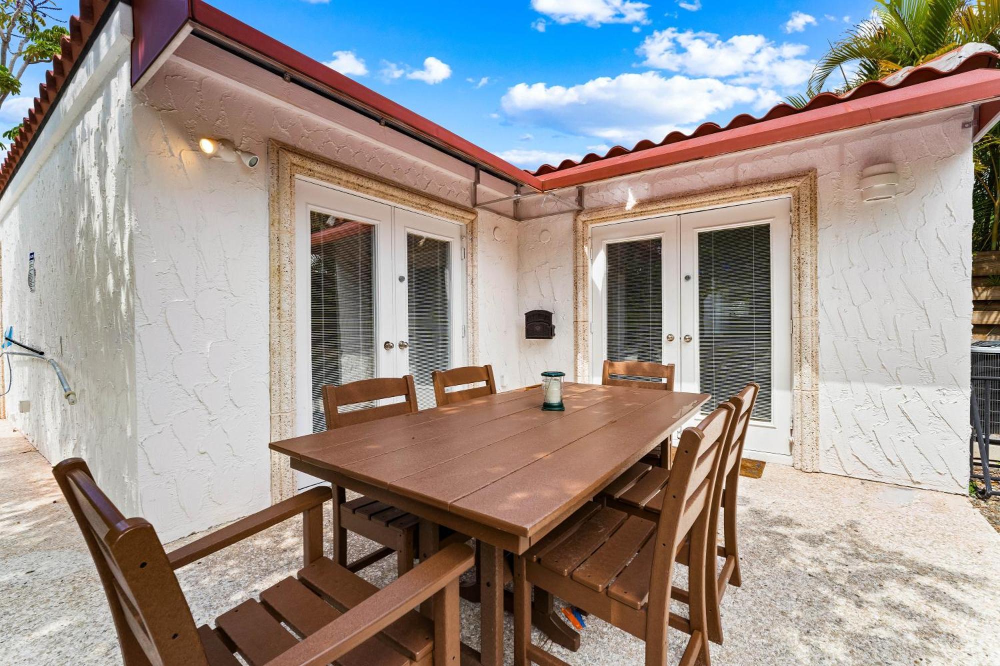 סייסטה קי Crescent Beach Villas מראה חיצוני תמונה