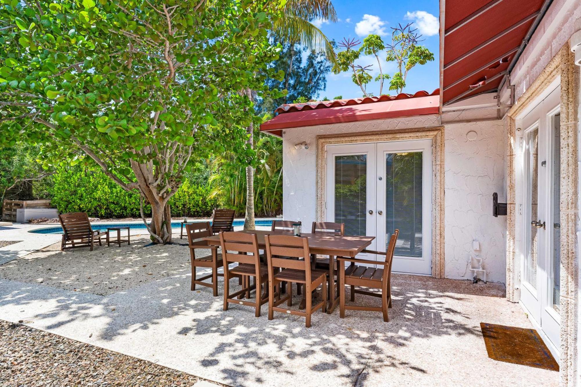 סייסטה קי Crescent Beach Villas מראה חיצוני תמונה