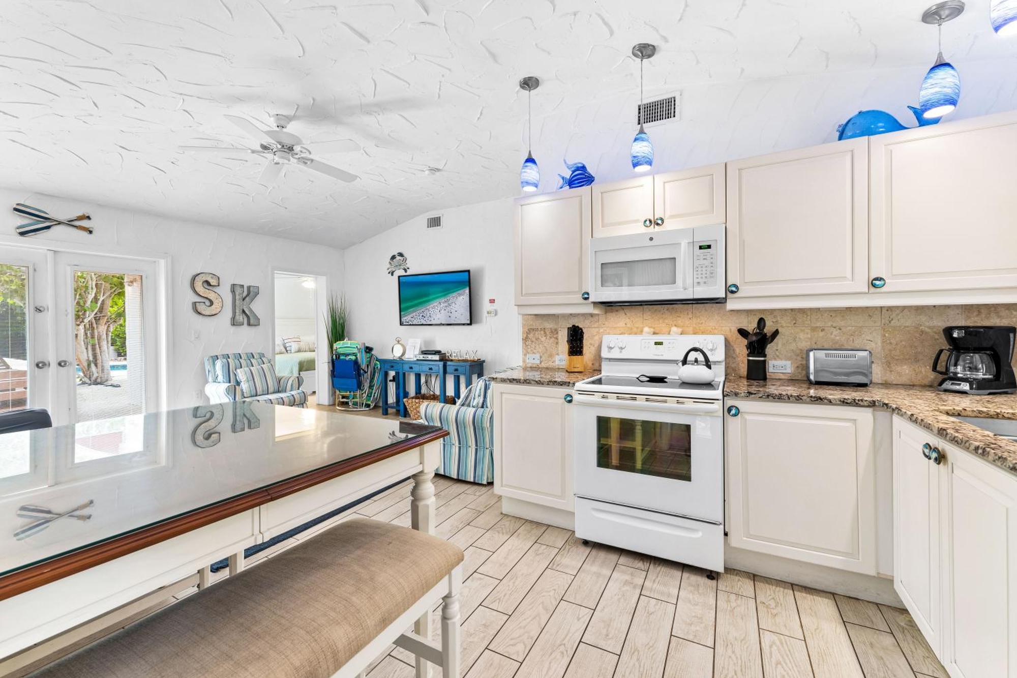 סייסטה קי Crescent Beach Villas מראה חיצוני תמונה