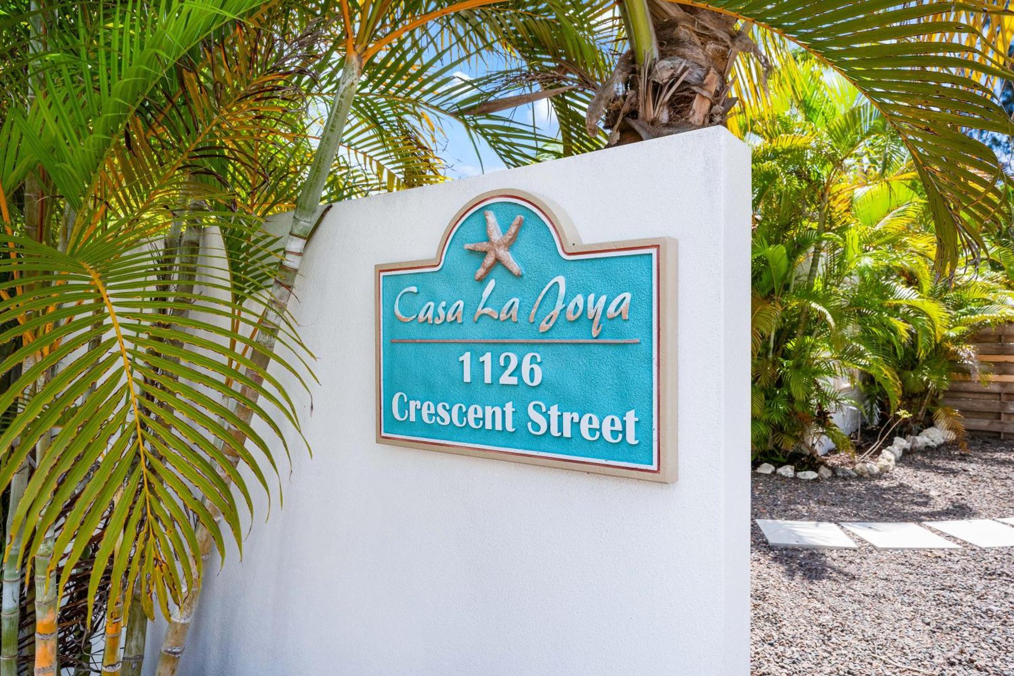 סייסטה קי Crescent Beach Villas מראה חיצוני תמונה