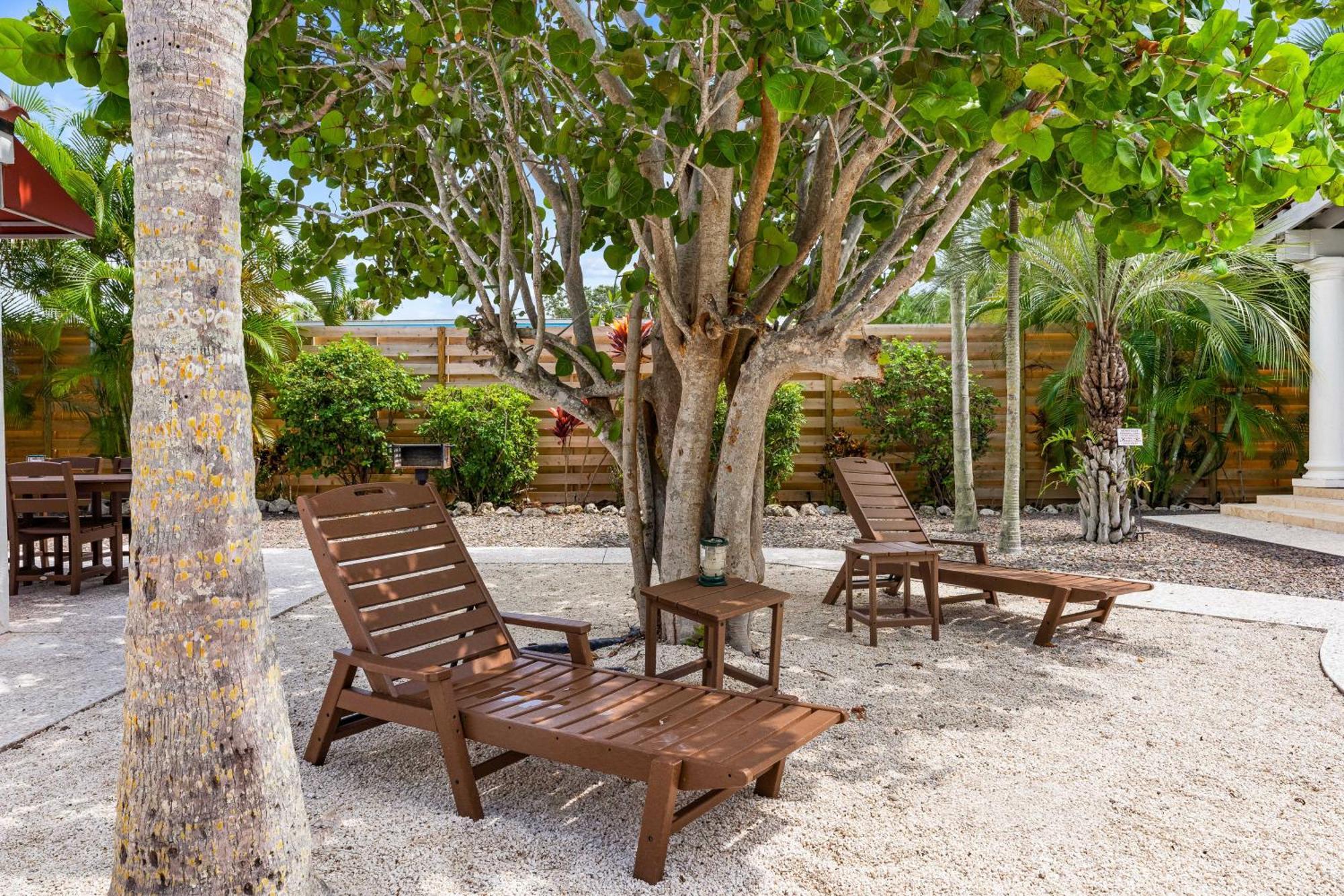 סייסטה קי Crescent Beach Villas מראה חיצוני תמונה