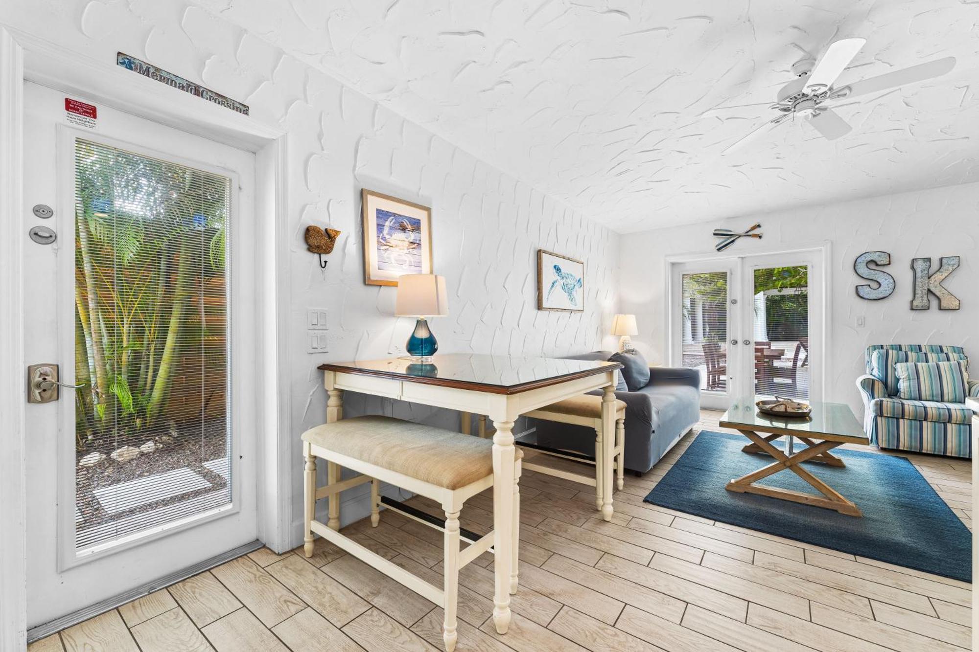 סייסטה קי Crescent Beach Villas מראה חיצוני תמונה