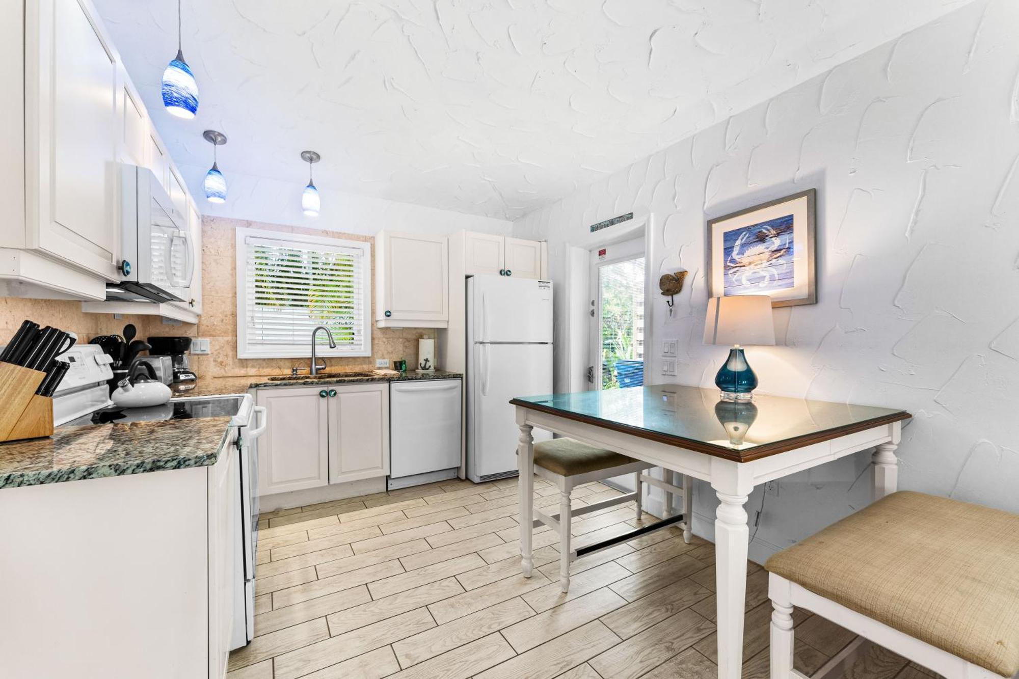 סייסטה קי Crescent Beach Villas מראה חיצוני תמונה