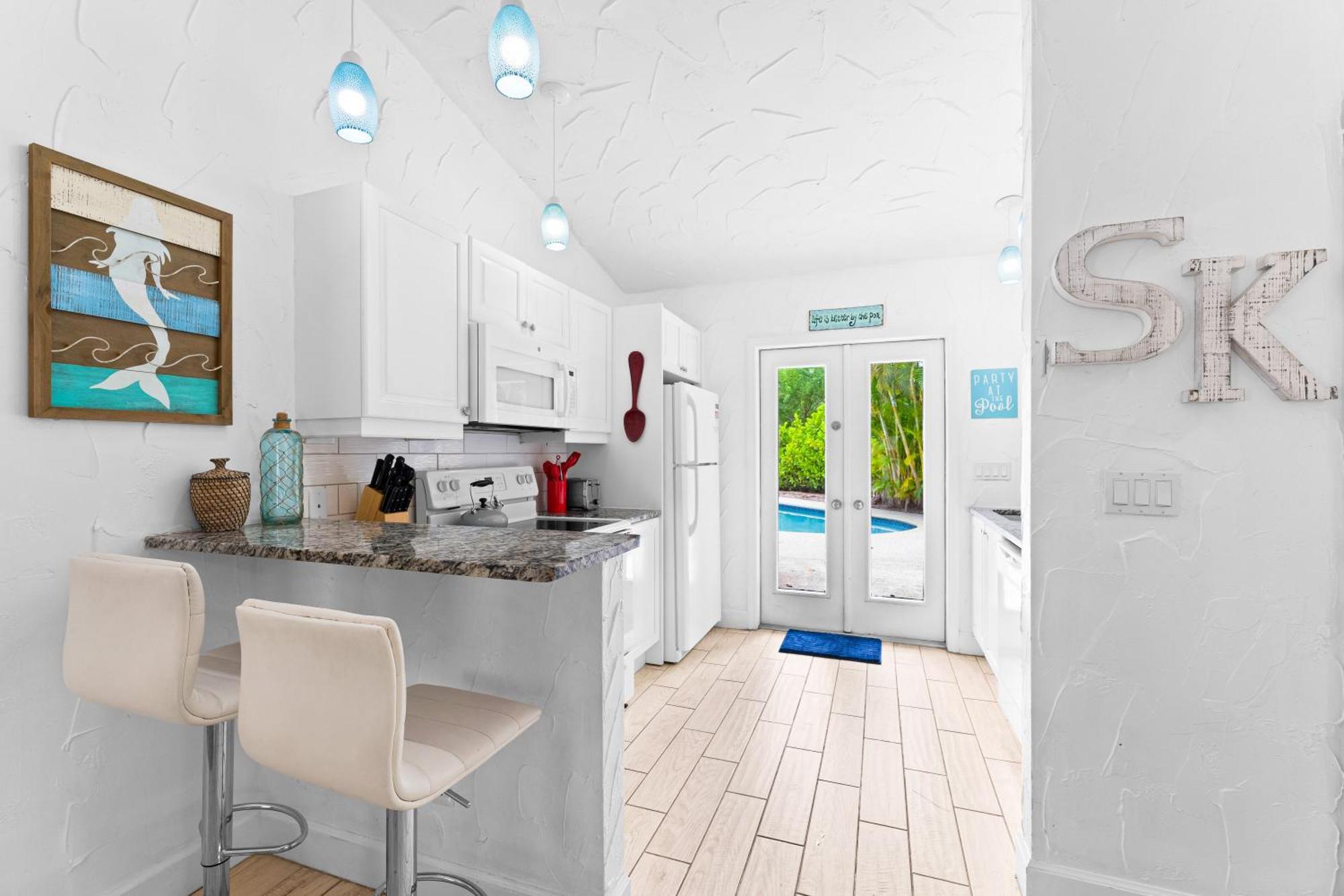 סייסטה קי Crescent Beach Villas מראה חיצוני תמונה