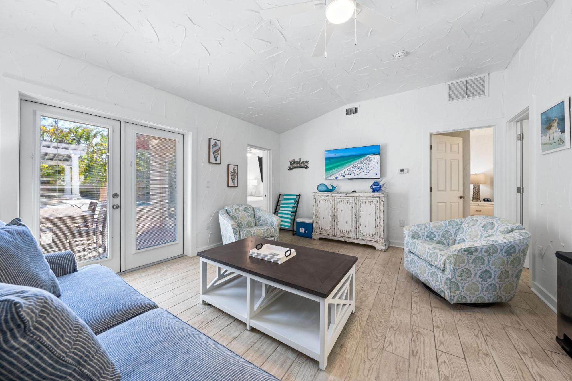 סייסטה קי Crescent Beach Villas מראה חיצוני תמונה